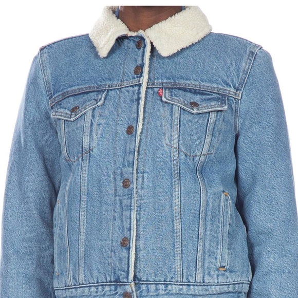 Levi's Women's Original Sherpa Trucker Jacket - Picture 3 of 7